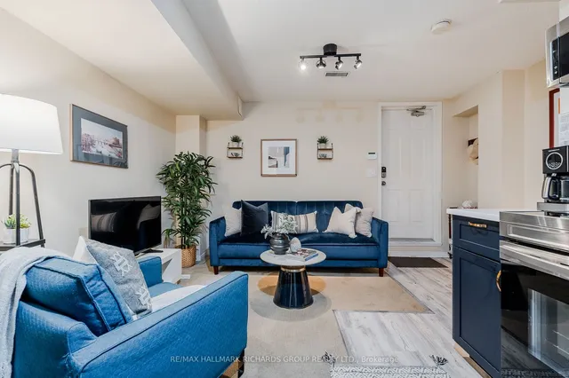 Additional image 28 of 17 Brick Crt