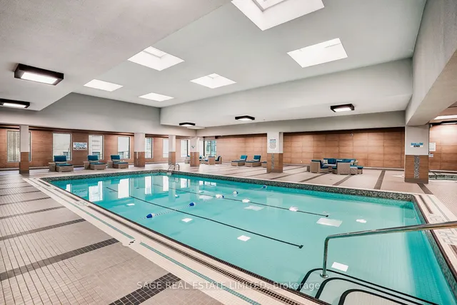 Additional image 31 of 45 Carlton St Unit 2003