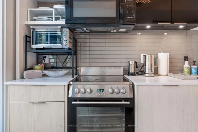 Additional image 25 of 6 Parkwood Ave Unit 303