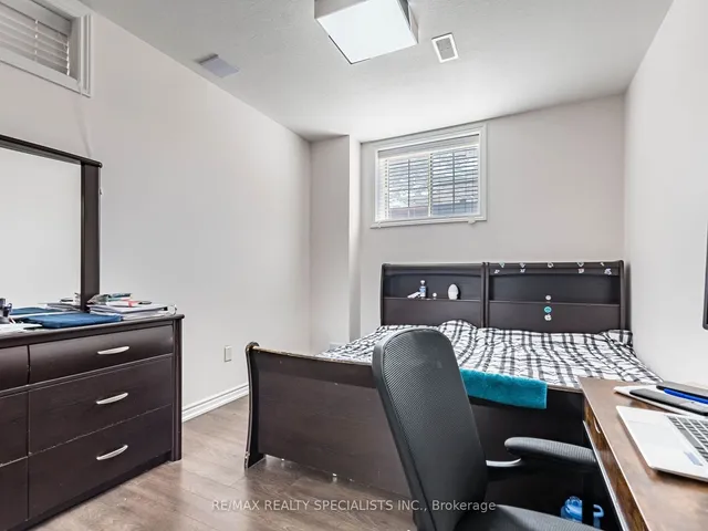 Additional image 34 of 18 Yarmouth St