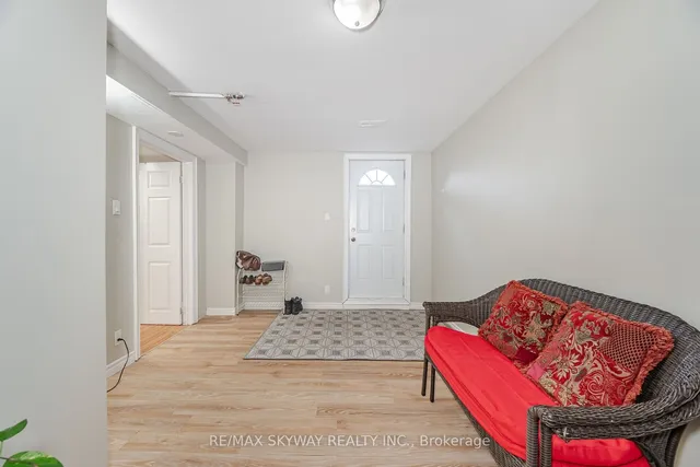 Additional image 27 of 122 Valonia Dr