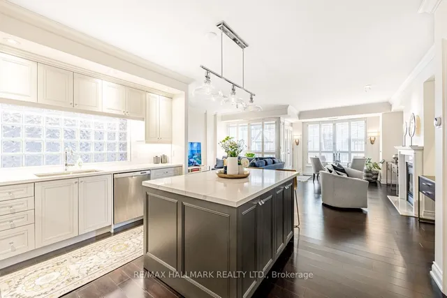 Additional image 18 of 8 Sultan St Unit 301