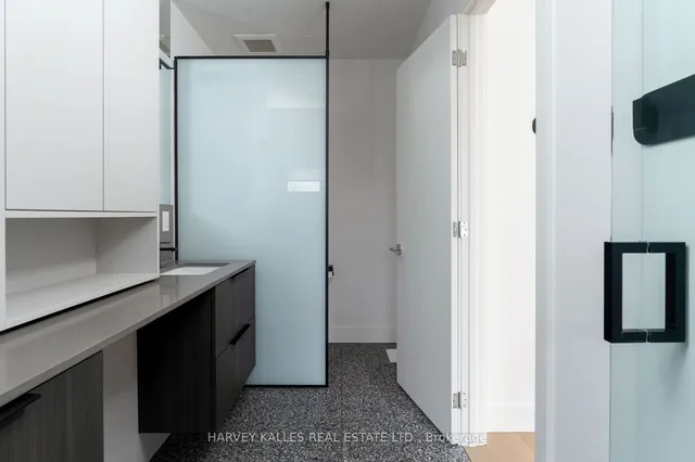 Additional image 32 of 30 Roseland Dr