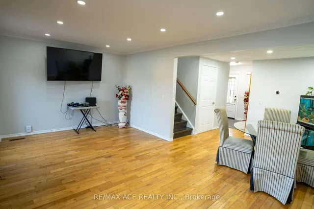 Additional image 8 of 47 John Stoner Dr