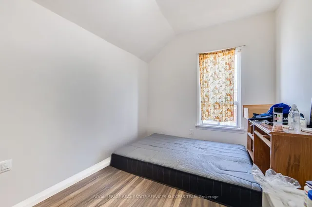 Additional image 22 of 109 Sanford Ave