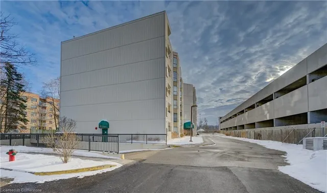 Additional image 3 of 3267 King St Unit 108