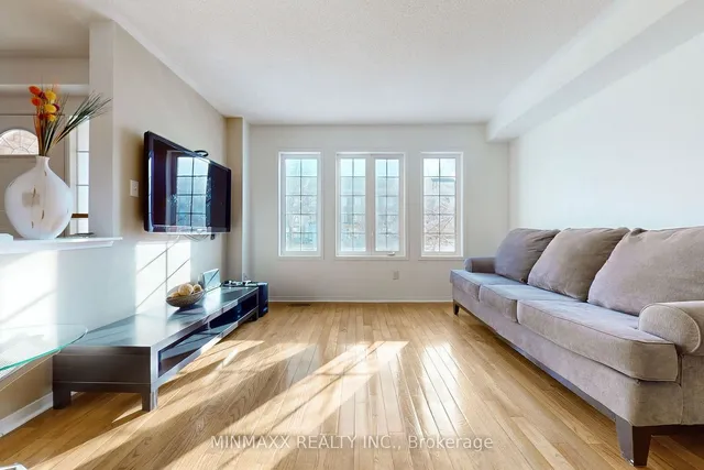 Additional image 5 of 1246 Mowat Lane