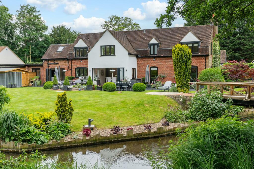 Additional image 40 of Hertford Road, Welwyn