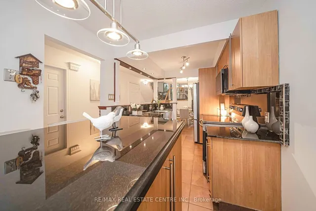 Additional image 11 of 78 Simmons Blvd