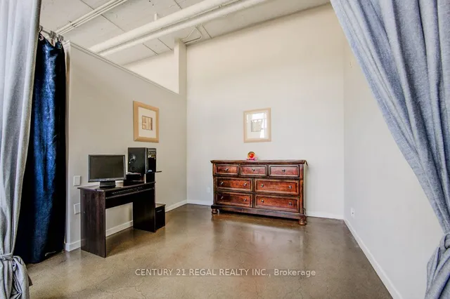 Additional image 3 of 404 King St Unit 102