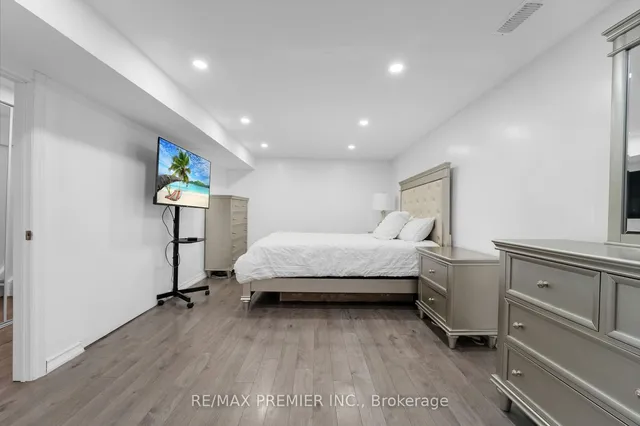 Additional image 28 of 14 Glencairn Sq