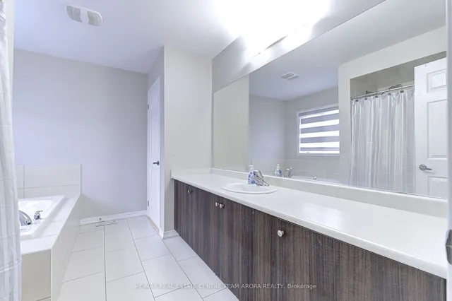 Additional image 18 of 590 Remembrance Rd