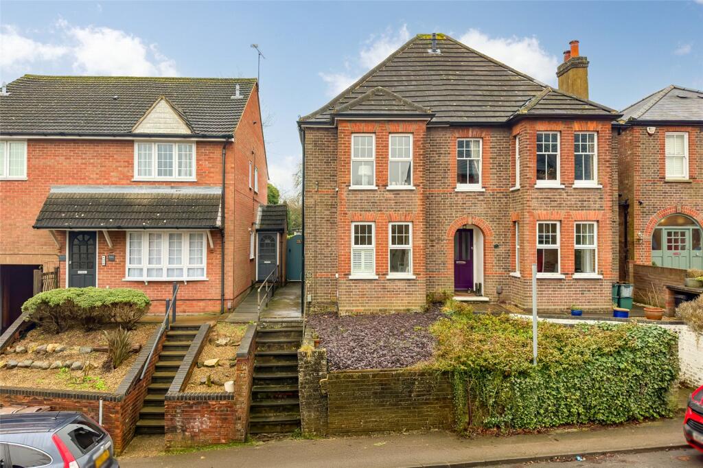 Cravells Road, Harpenden, Hertfordshire, AL5