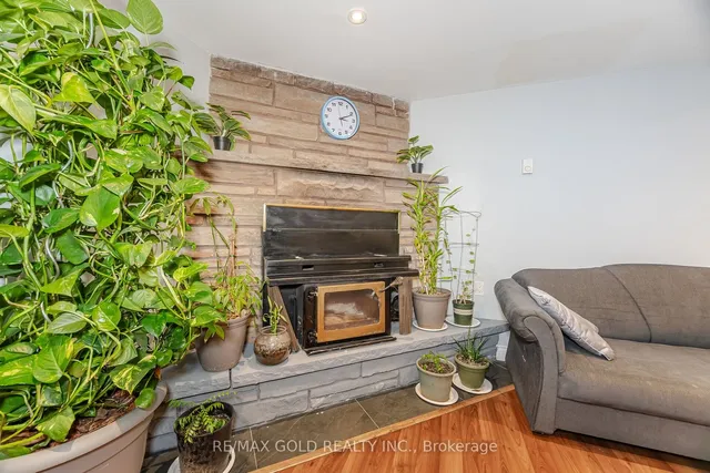 Additional image 30 of 11 Horatio Crt