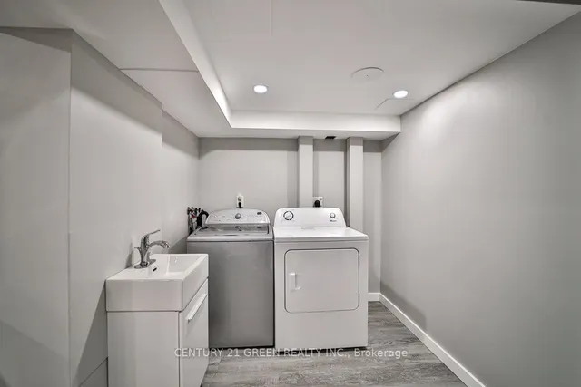 Additional image 21 of 79 Warwick Castle Crt