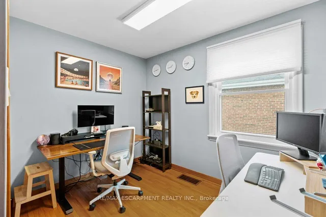 Additional image 18 of 42 Martin Rd