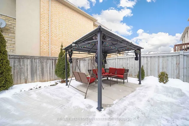 Additional image 35 of 1 Sage Meadow Cres