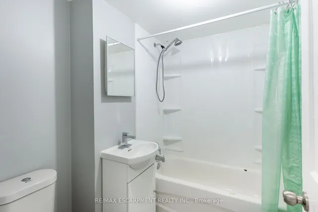 Additional image 25 of 289 Roxborough Ave