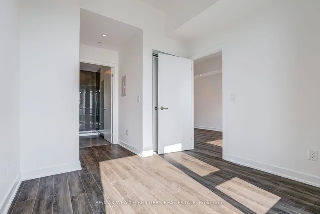 Additional image 13 of 1928 Lake Shore Blvd Unit 4209