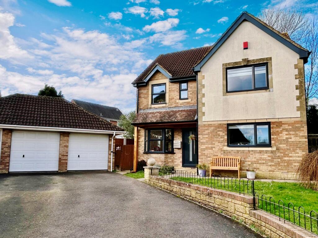 Foxglove Way, Yeovil, BA22
