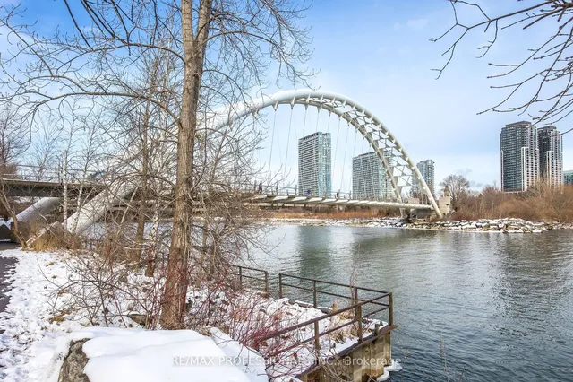 Additional image 40 of 251 Manitoba St Unit 414