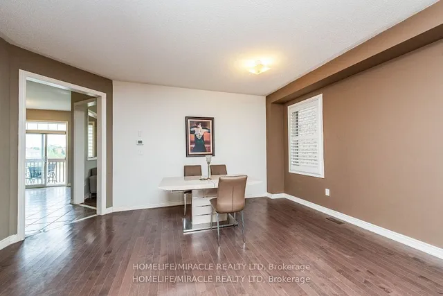 Additional image 6 of 30 Lloyd Cres