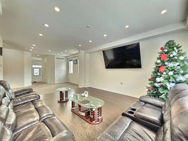 Additional image 12 of 82 Castlebay St