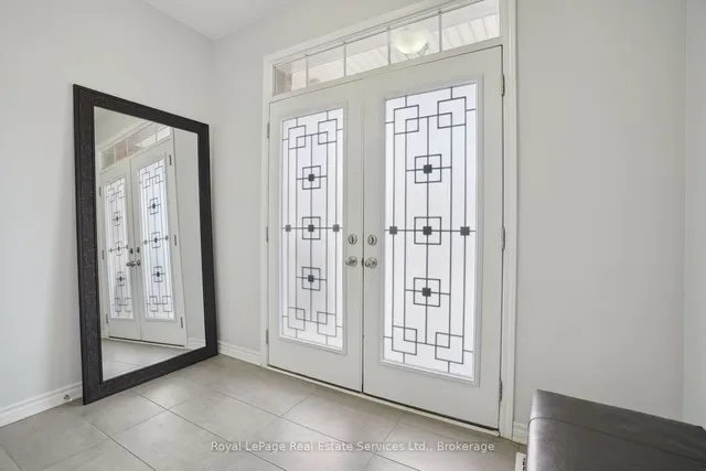 Additional image 29 of 688 Kennedy Circ