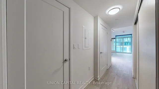 Additional image 8 of 27 Bathurst St Unit 719