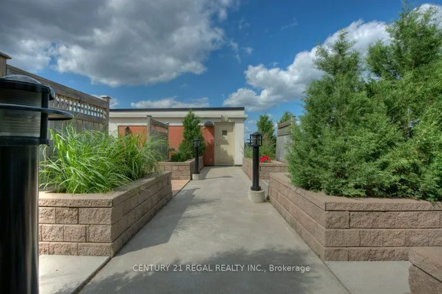 Additional image 35 of 404 King St Unit 102