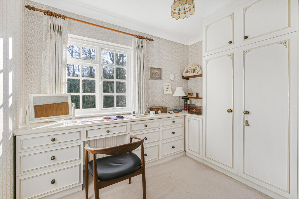 Additional image 13 of Badgers Walk, Tewin, AL6