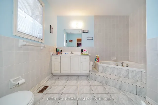 Additional image 21 of 38 Rodda Blvd