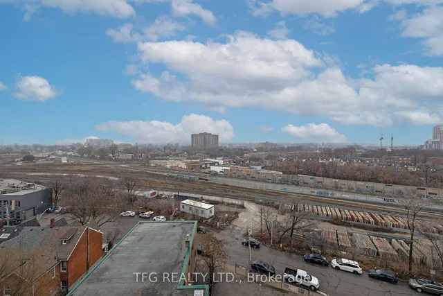 Additional image 28 of 2720 Dundas St Unit 810