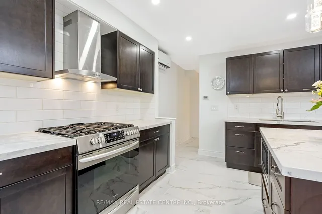 Additional image 10 of 323 Kipling Ave