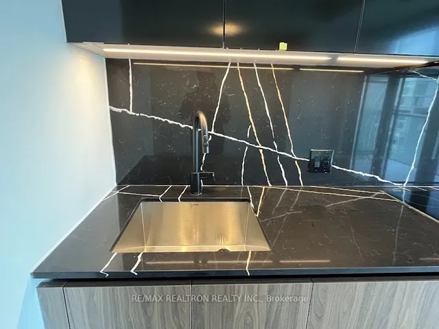 Additional image 8 of 425 Front St Unit 1003