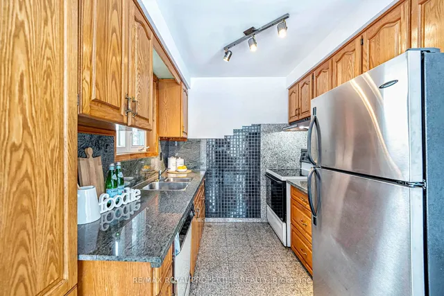 Additional image 17 of 18 Shoreview Dr