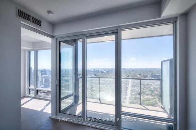 Additional image 5 of 488 University Ave Unit 3711