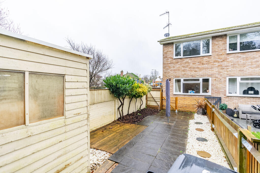 Additional image 13 of Sycamore Drive, Park Street, St. Albans, Hertfordshire, AL2