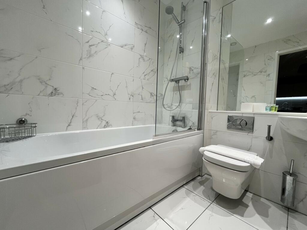 Additional image 4 of Axium