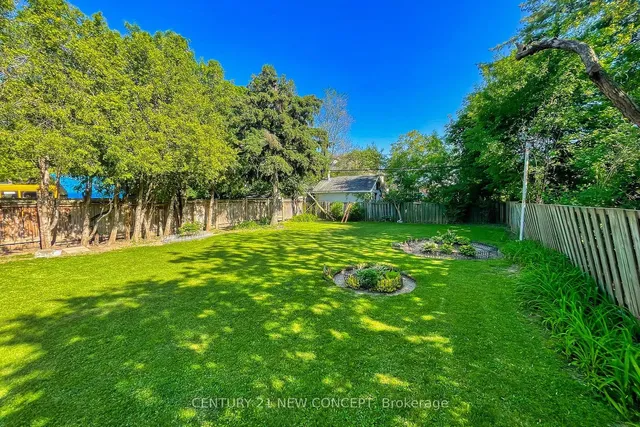 Additional image 40 of 205 Finch Ave