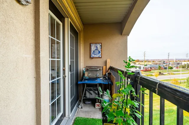 Additional image 20 of 2085 Appleby Line Unit 410