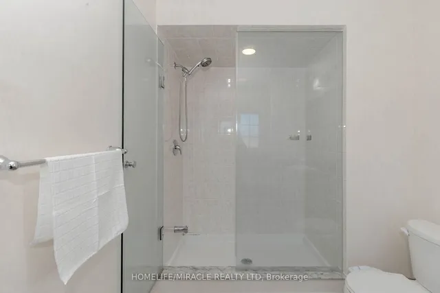 Additional image 27 of 138 Baffin Cres