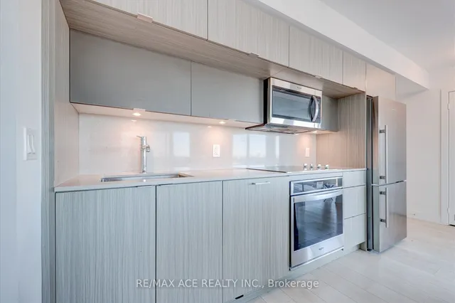 Additional image 14 of 575 Bloor St Unit 1703