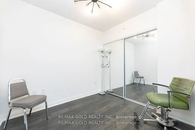 Additional image 19 of 10 Gibbs St Unit 621