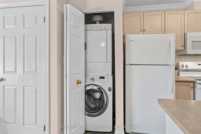 Additional image 9 of 4140 Foxwood Dr Unit 205