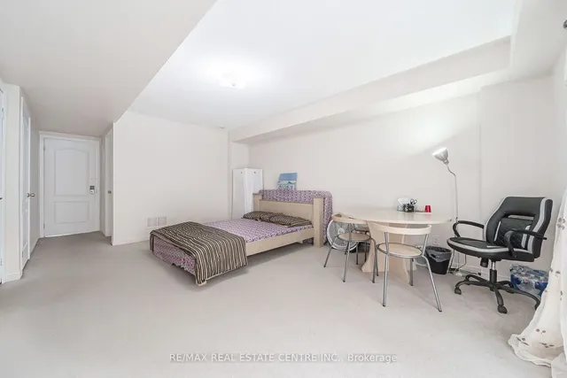 Additional image 8 of 103 Cedar Lake Cres