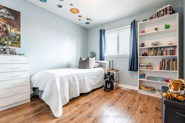 Additional image 25 of 17 Archer Way