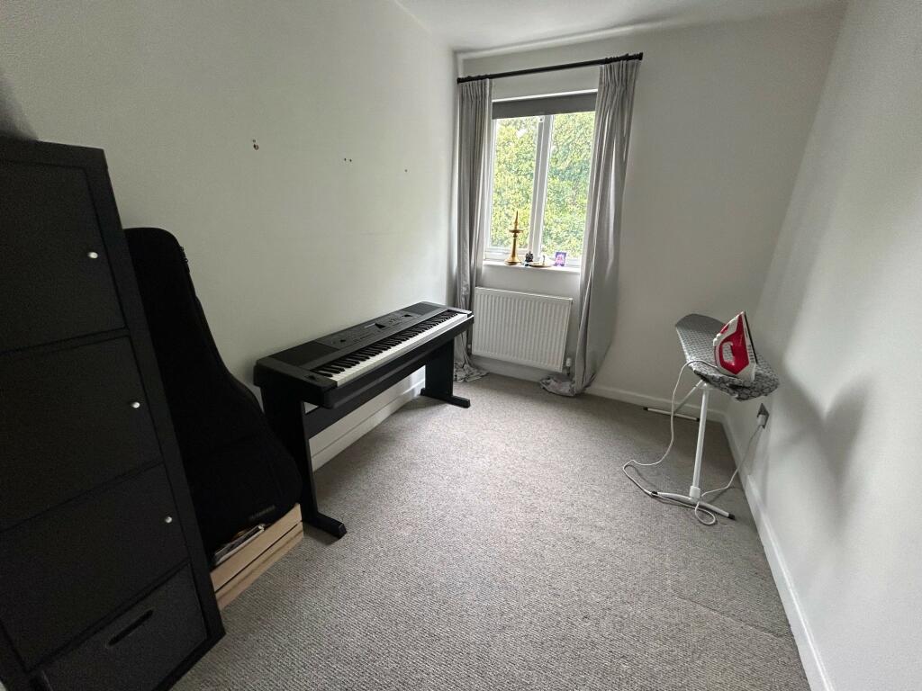 Additional image 4 of East Drive