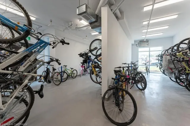 Additional image 22 of 450 Dundas St Unit 327