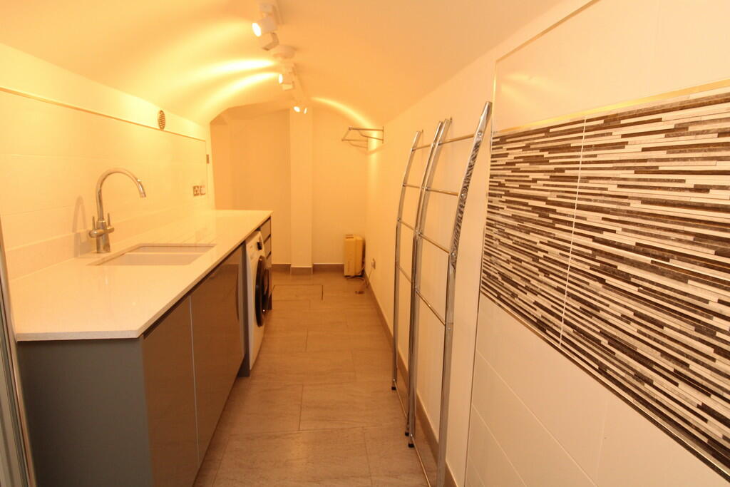 Additional image 12 of 49 Lee Crescent